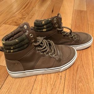 Old Navy size 1 boots